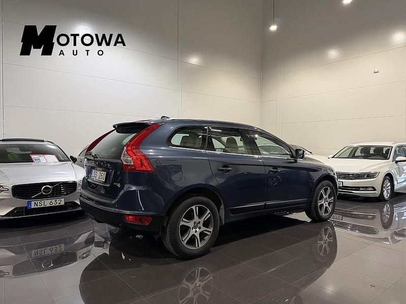 Begagnad Volvo XC60 Summum 163 HK (119 kW) 2011 Blå SUV