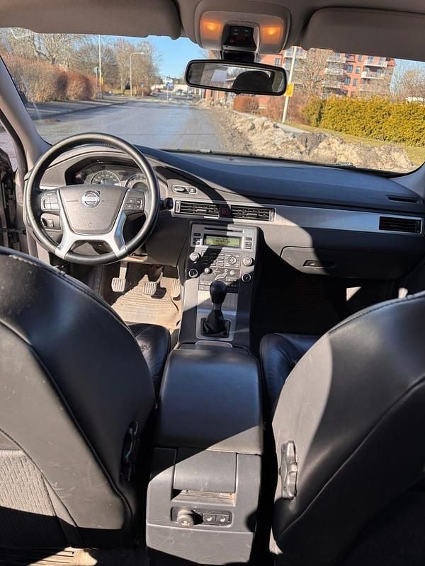 Begagnad Volvo V70 Momentum 145 HK (106 kW) 2010 Kombi