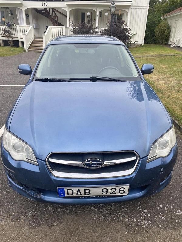 Blå Begagnad 2007 Subaru Legacy Kombi | 30 000 kr (Marknadspris) - Bild 1/4
