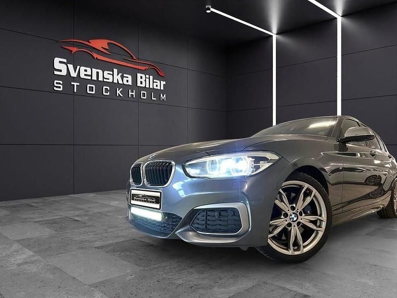 Begagnad BMW M140 M Sport 340 HK (250 kW) 2016 Grå Halvkombi