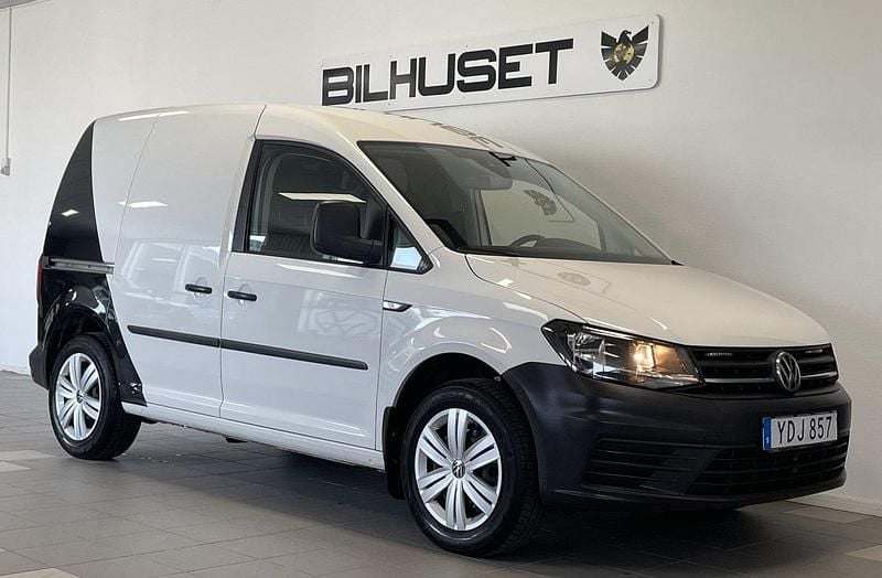Vit Begagnad 2019 VW Caddy Minibuss | 149 900 kr (Bra pris) - Bild 1/4