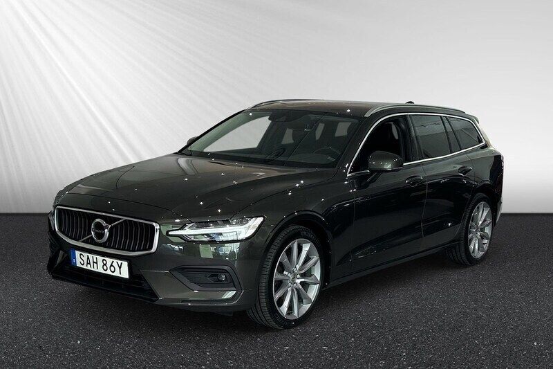 Grå Begagnad 2020 Volvo V60 Momentum Kombi | 204 400 kr (Bra pris) - Bild 1/4