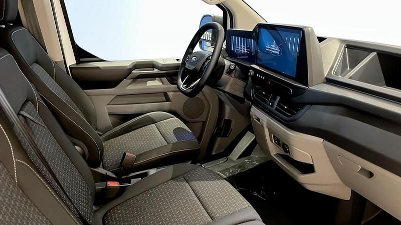 Ny Ford E-Transit 2026 Vit Van