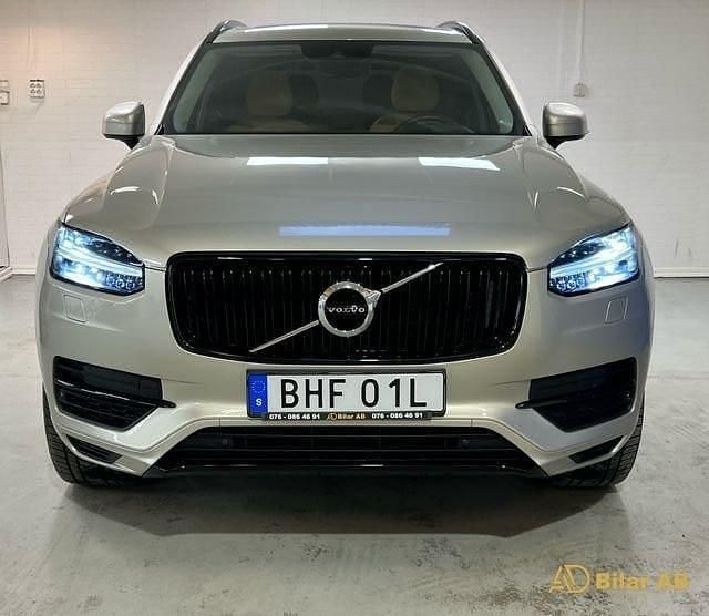 Begagnad Volvo XC90 Inscription 407 HK (299 kW) 2016 Grå SUV
