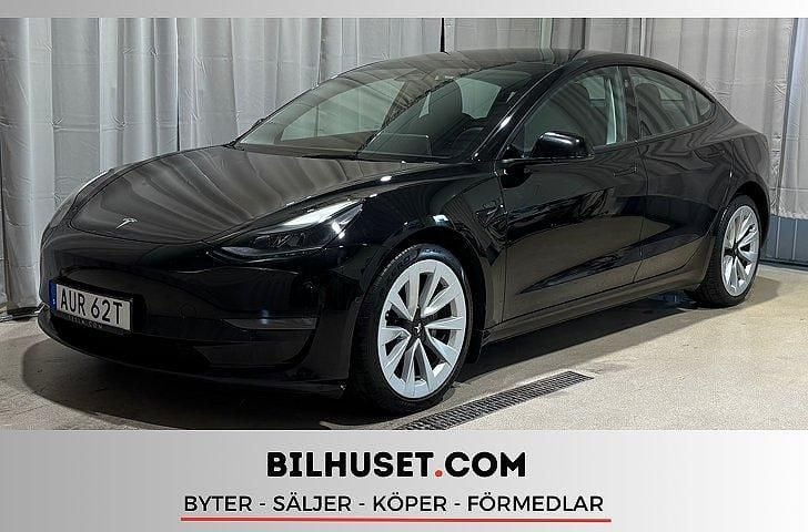 Svart Begagnad 2022 Tesla Model 3 Long Range AWD Sedan | 319 000 kr (Lite dyr) - Bild 1/4