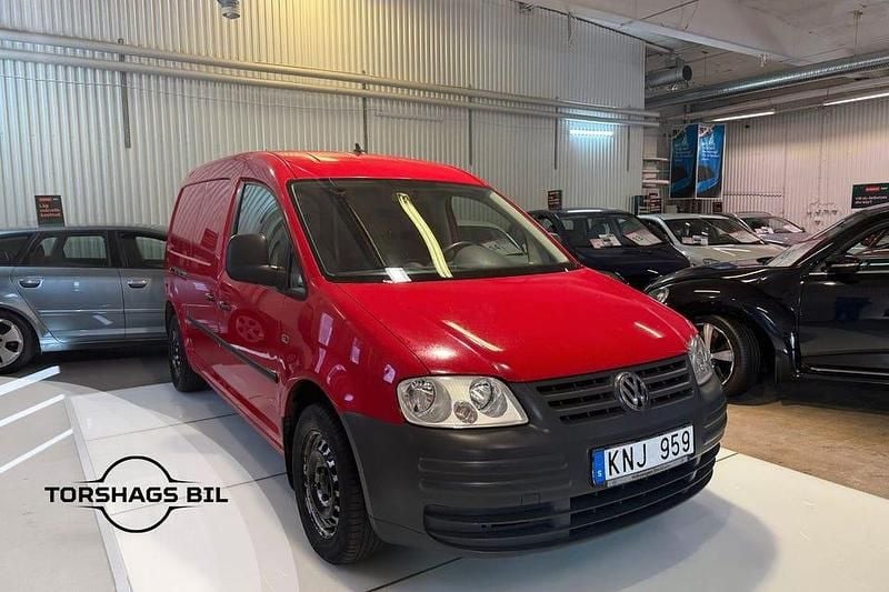 Röd Begagnad 2010 VW Caddy Maxi Minibuss | 69 900 kr (Marknadspris) - Bild 1/3