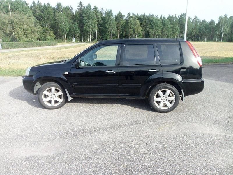 Svart Begagnad 2006 Nissan X-Trail SUV | 45 000 kr (Marknadspris) - Bild 1/4