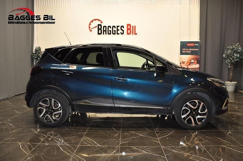Silver Begagnad 2017 Renault Captur SUV | 95 900 kr (Superpris) - Bild 1/4