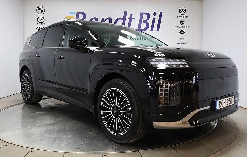 Abyss black pearl Begagnad 2026 Hyundai Ioniq 9 SUV | 834 900 kr - Bild 1/3