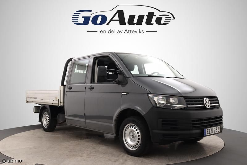 Grå Begagnad 2018 VW Transporter Van | 229 500 kr - Bild 1/4