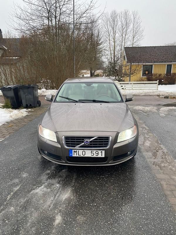 Begagnad 2007 Volvo S80 Sedan | 59 999 kr (Marknadspris) - Bild 1/4