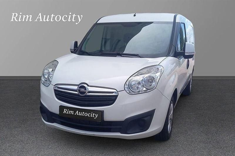 Begagnad Opel Combo 95 HK (69 kW) 2018 Vit Minibuss