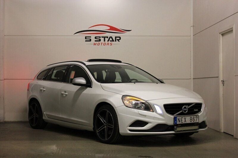 Vit Begagnad 2012 Volvo V60 R-Design Kombi | 126 900 kr (Marknadspris) - Bild 1/4