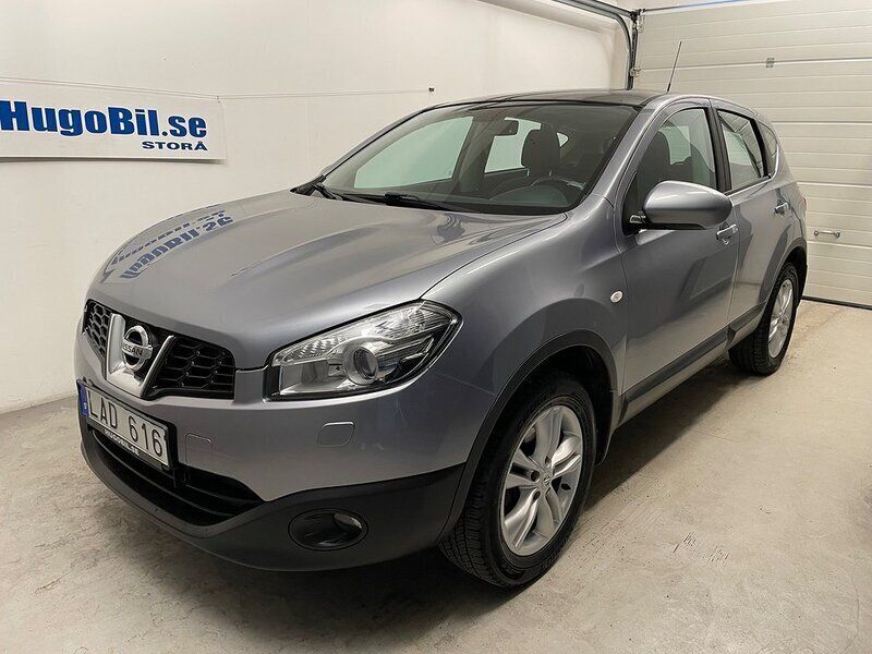 Grå Begagnad 2010 Nissan Qashqai Acenta SUV | 99 500 kr (Dyr) - Bild 1/4