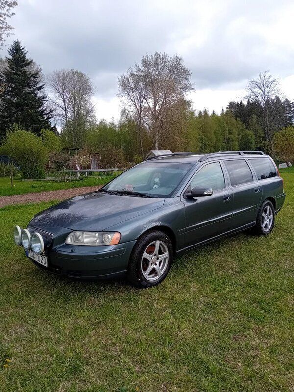 Begagnad 2007 Volvo V70 Kombi | 35 000 kr - Bild 1/4
