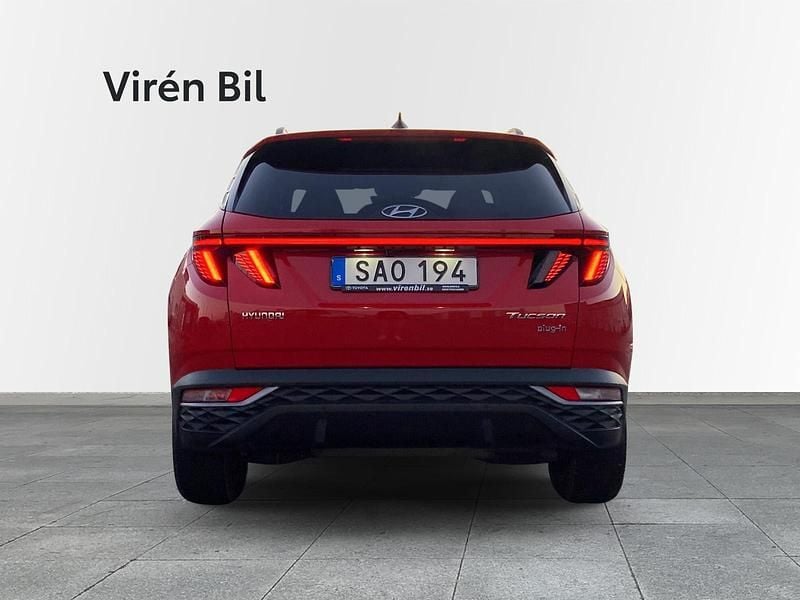 Begagnad Hyundai Tucson Essential 268 HK (197 kW) 2022 Röd SUV