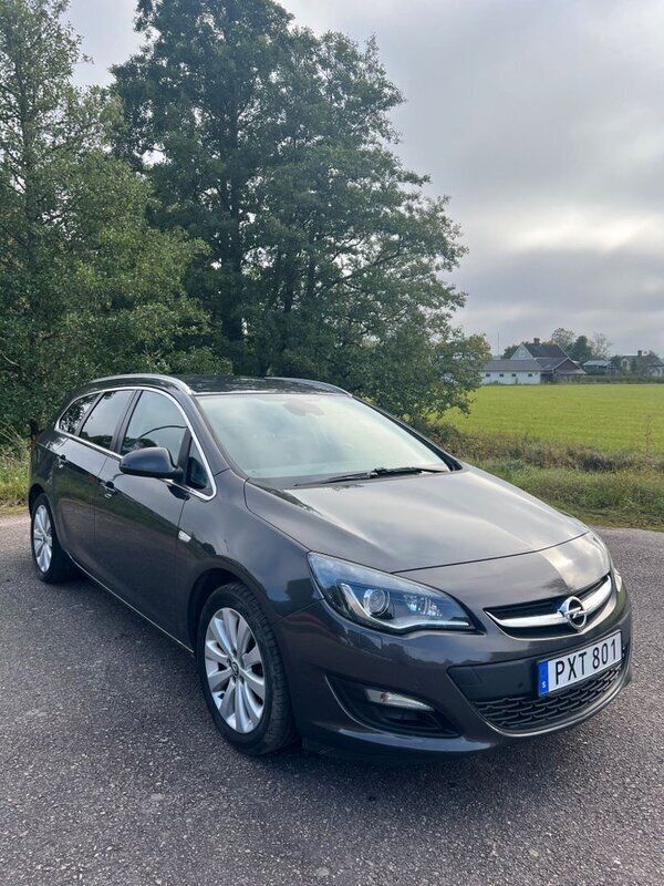Grå Begagnad 2015 Opel Astra drive Kombi | 59 900 kr (Lite dyr) - Bild 1/4