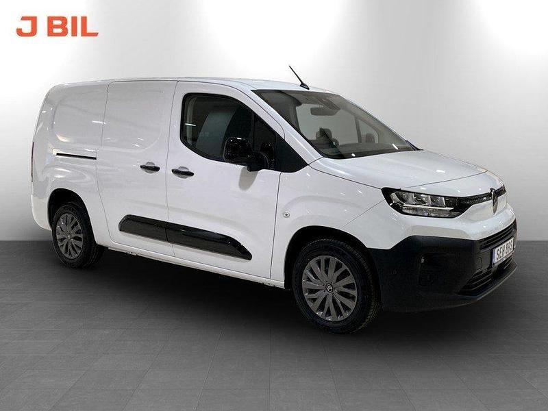 Vit kaolin Ny 2025 Citroën Berlingo Business Class Van | 362 375 kr (Marknadspris) - Bild 1/4