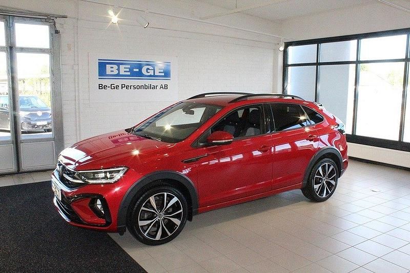 Röd Begagnad 2021 VW Taigo R-line SUV | 259 000 kr (Marknadspris) - Bild 1/4