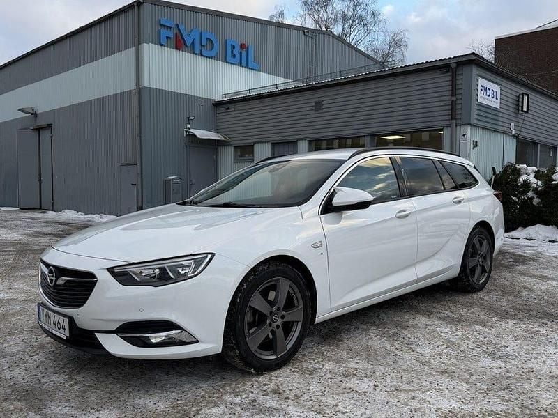 Vit Begagnad 2018 Opel Insignia Kombi | 154 700 kr (Bra pris) - Bild 1/4