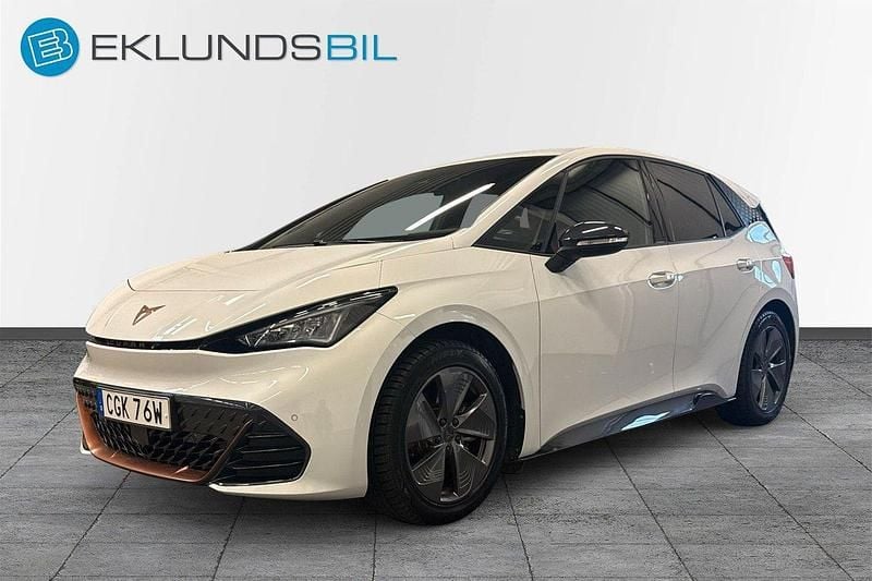 Vit Begagnad 2024 Cupra Born Halvkombi | 279 900 kr (Marknadspris) - Bild 1/4