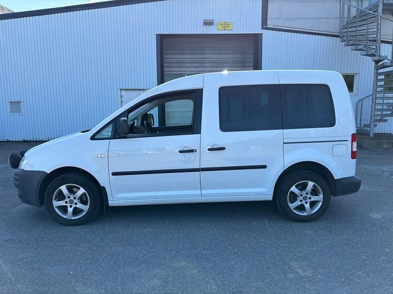 Flerfärgad Begagnad 2009 VW Caddy Maxi Life Minibuss | 50 000 kr (Marknadspris) - Bild 1/1