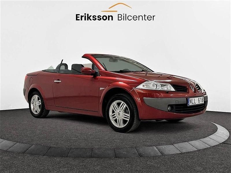 Begagnad Renault Mégane Cabriolet 112 HK (82 kW) 2006 Röd Cab