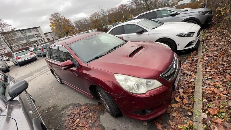 Begagnad 2010 Subaru Legacy Kombi | 33 000 kr (Marknadspris) - Bild 1/4
