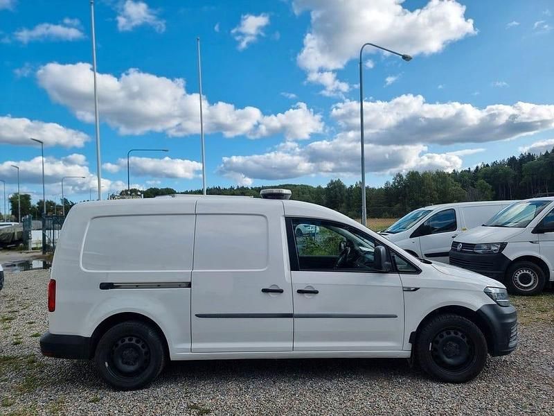 Begagnad VW Caddy Maxi 102 HK (75 kW) 2017 Vit Minibuss