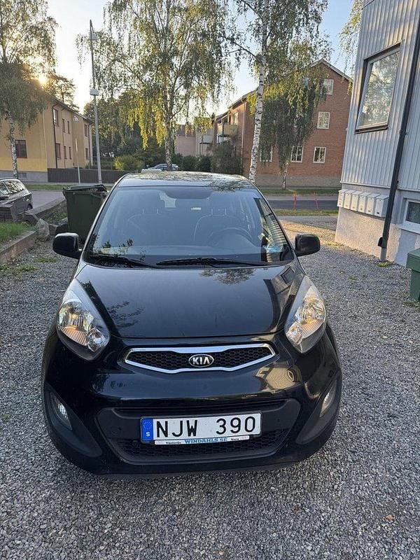 Svart Begagnad 2013 Kia Picanto Halvkombi | 44 000 kr (Bra pris) - Bild 1/4