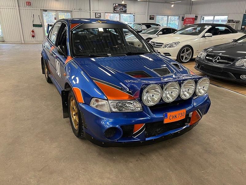 Blå Begagnad 1997 Mitsubishi Lancer Sedan | 249 000 kr - Bild 1/4