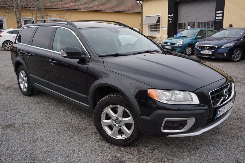 Svart Begagnad 2012 Volvo XC70 Momentum SUV | 114 900 kr (Marknadspris) - Bild 1/4