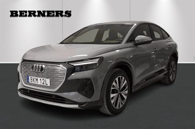 Kiselgrå Begagnad 2023 Audi Q4 Sportback e-tron Proline SUV | 459 900 kr (Bra pris) - Bild 1/4