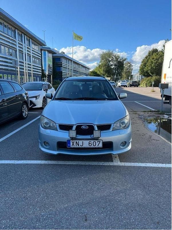 Blå Begagnad 2006 Subaru Impreza Kombi | 39 900 kr (Bra pris) - Bild 1/4