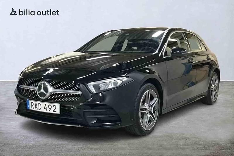 Svart Begagnad 2023 Mercedes A250 Halvkombi | 244 900 kr - Bild 1/1