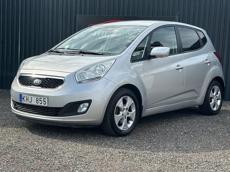 Grå Begagnad 2013 Kia Venga Comfort Halvkombi | 39 800 kr (Bra pris) - Bild 1/4