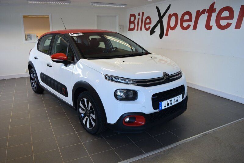 Vit Begagnad 2016 Citroën C3 PureTech Halvkombi | 79 900 kr (Marknadspris) - Bild 1/4