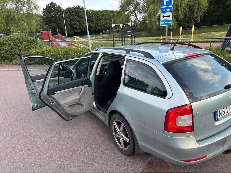 Begagnad Skoda Octavia 2010 Kombi