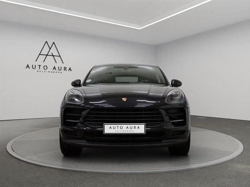 Begagnad Porsche Macan 245 HK (180 kW) 2020 Svart metallic SUV