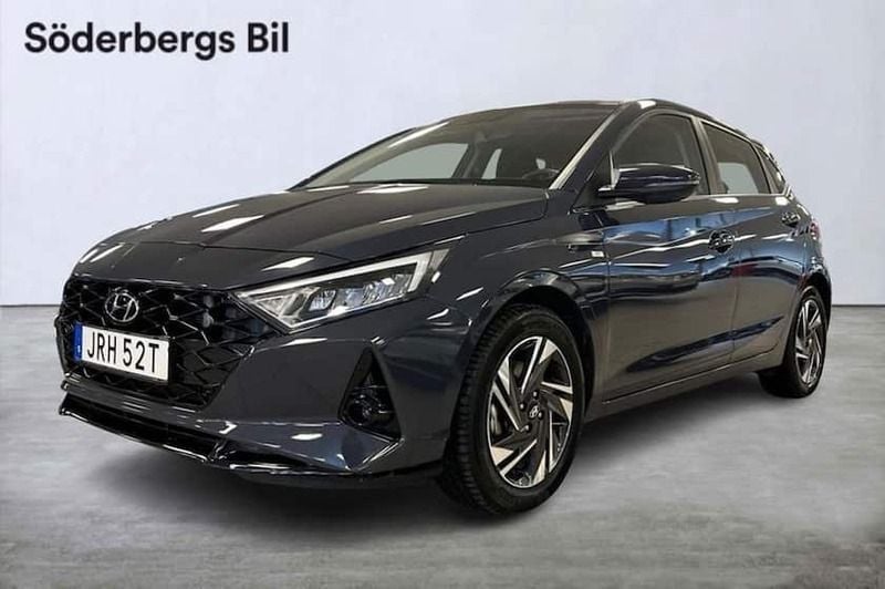 Grå Begagnad 2023 Hyundai i20 Advanced Halvkombi | 219 500 kr (Marknadspris) - Bild 1/4