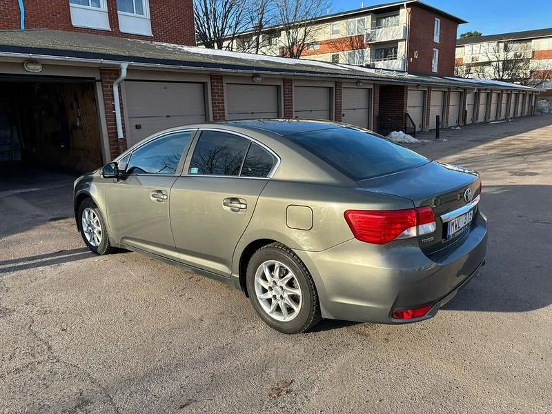 Begagnad Toyota Avensis Multidrive S 152 HK (111 kW) 2012 Sedan