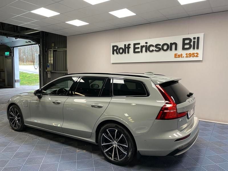 Begagnad Volvo V60 Plus 355 HK (261 kW) 2025 Grå Kombi