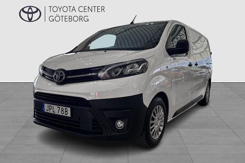 Vit Begagnad 2020 Toyota Proace Van | 234 900 kr (Superpris) - Bild 1/4