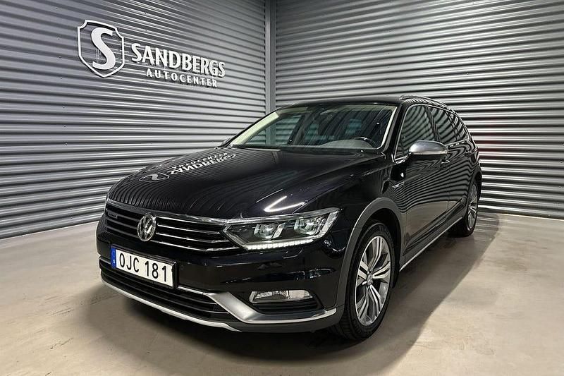 Svart Begagnad 2016 VW Passat Alltrack Kombi | 199 500 kr (Lite dyr) - Bild 1/4