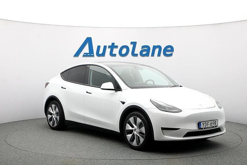 Vit Begagnad 2023 Tesla Model Y Long Range AWD SUV | 389 900 kr (Marknadspris) - Bild 1/3