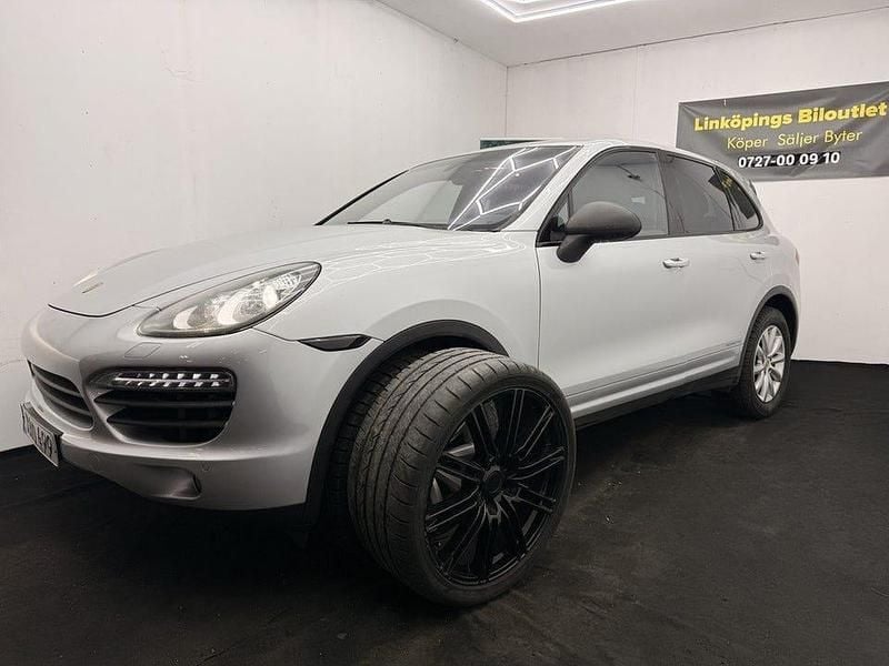 Begagnad Porsche Cayenne 239 HK (175 kW) 2011 Grå SUV