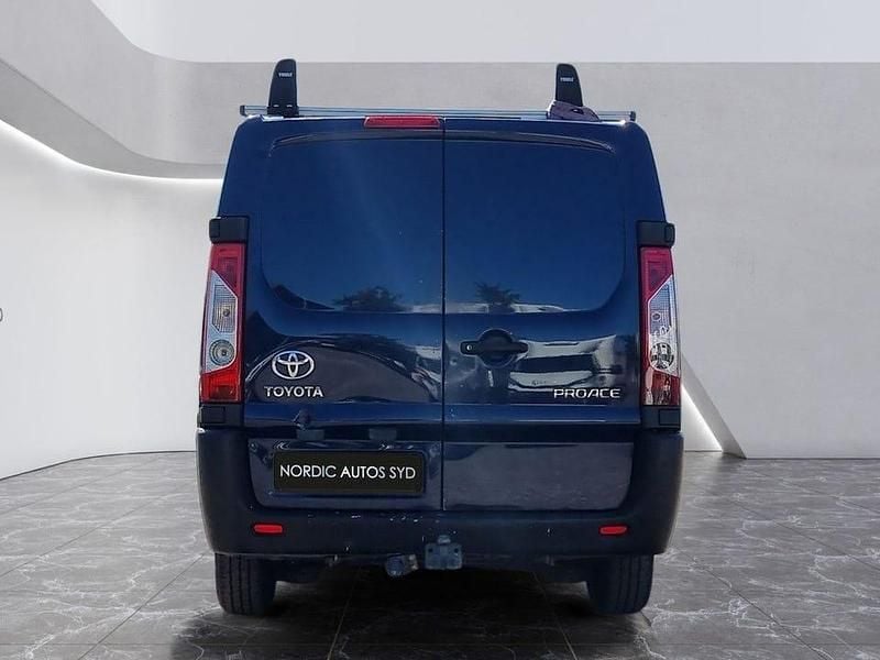 Begagnad Toyota Proace 128 HK (94 kW) 2014 Blå Minibuss