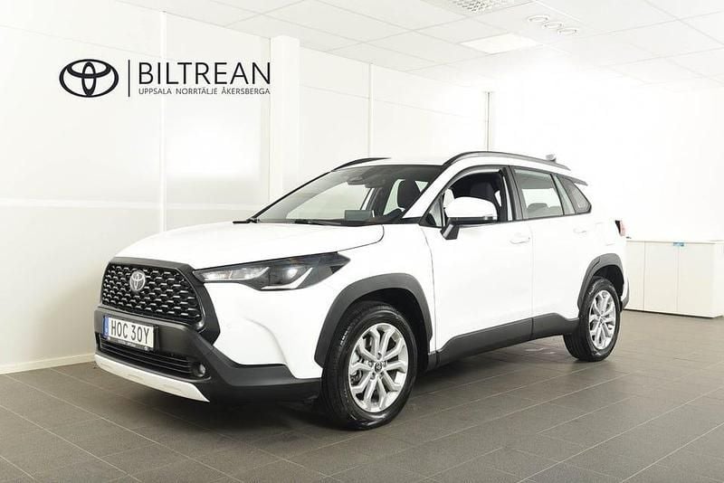 Vit Begagnad 2024 Toyota Corolla Cross Active SUV | 369 900 kr - Bild 1/4