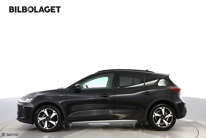 Begagnad Ford Focus Active 125 HK (91 kW) 2023 Svart Kombi