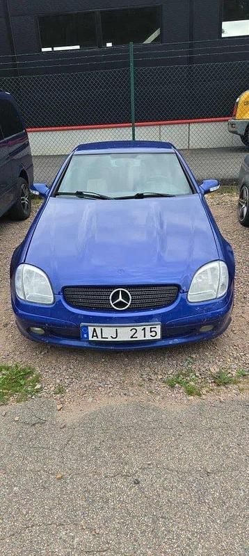 Blå Begagnad 2001 Mercedes SLK230 Cab | 35 000 kr (Superpris) - Bild 1/3